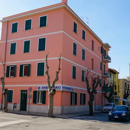 Lighthouse Ladispoli Al Mare Apartment Exterior photo